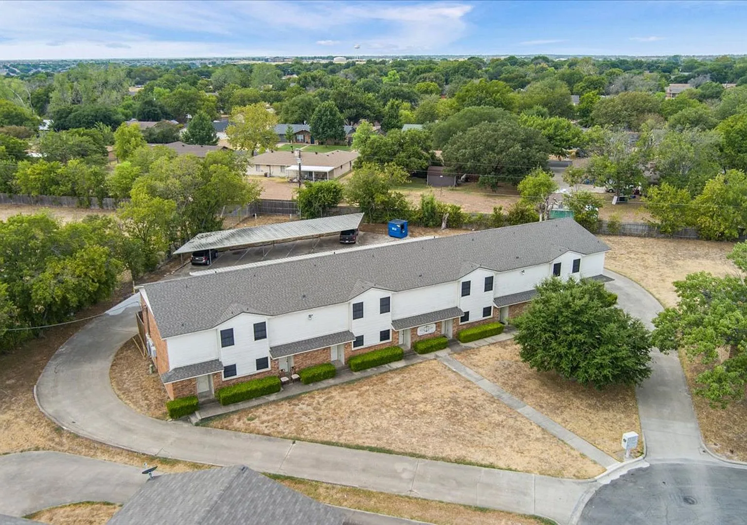 Townhome *Leasing Special Available* — Photo 2