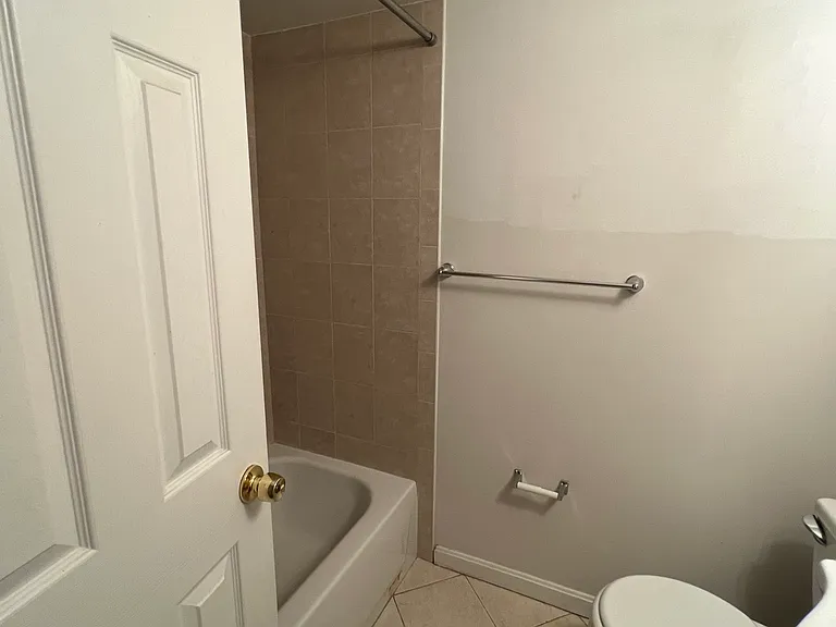 4705 Tecumseh St #102 — Photo 6