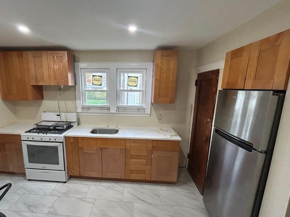 18925 Lewiston Ave FLOOR 1