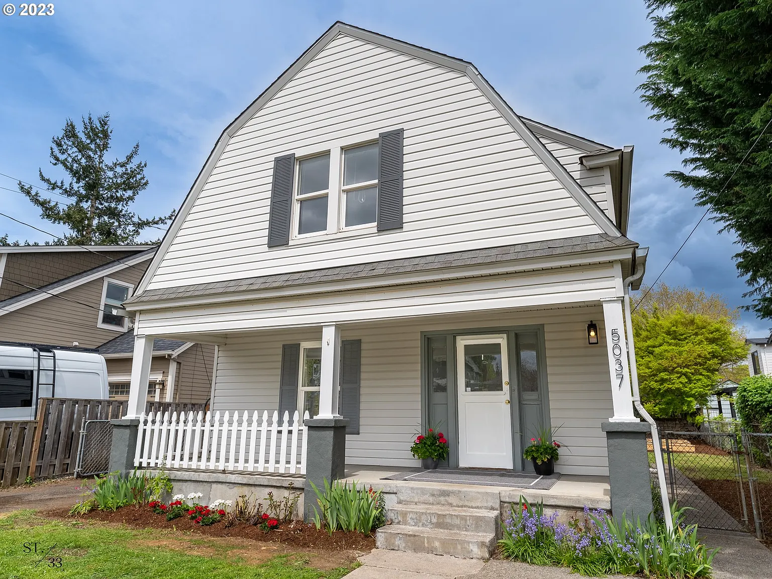 5037 SE Harold St photo 1