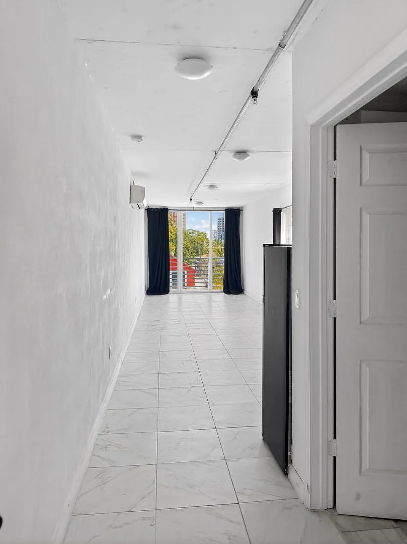 444-542 SW 3rd Street - 542 SW 3rd St, F1 — Photo 2