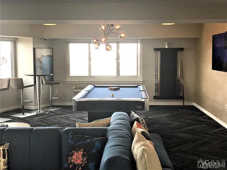 110 Somerset St #2109 — Photo 17