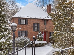 319 Oak Forest Dr, Pittsburgh, PA 15216