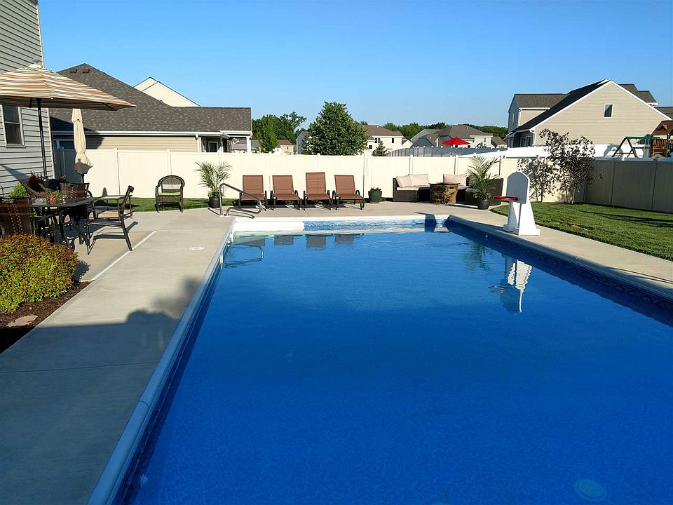 2nd image of 1535 Tara Bella Ln