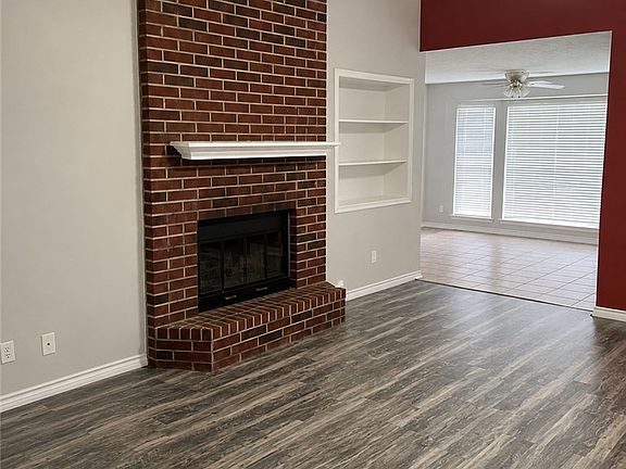 3rd image of 1214 Remington Ct