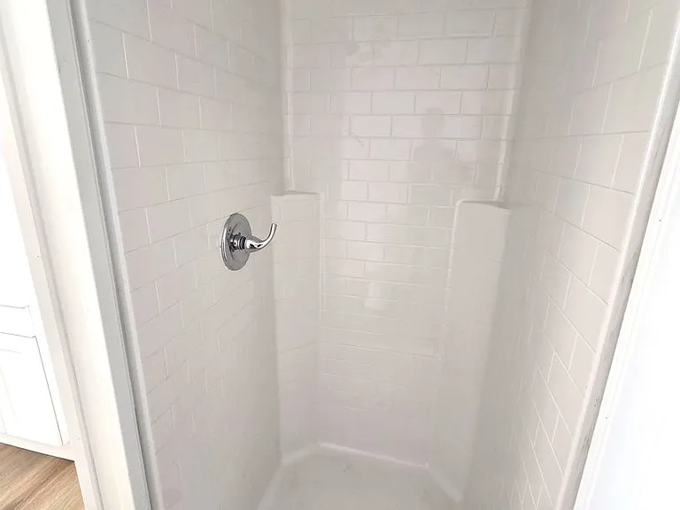 860 E River Ave — Photo 7