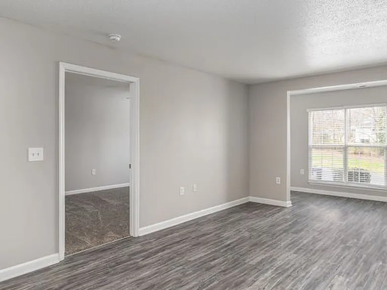 Wendover Ridge Apartments — Photo 11
