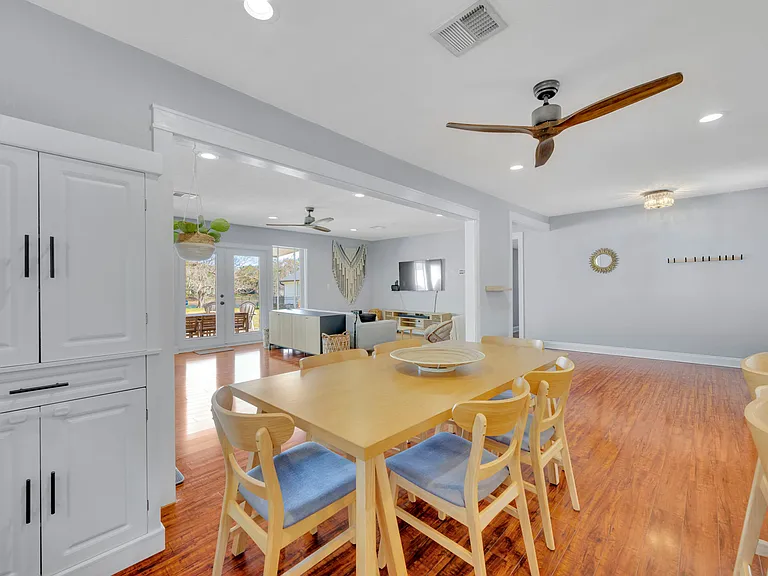 1081 Lake Weldona Dr — Photo 8