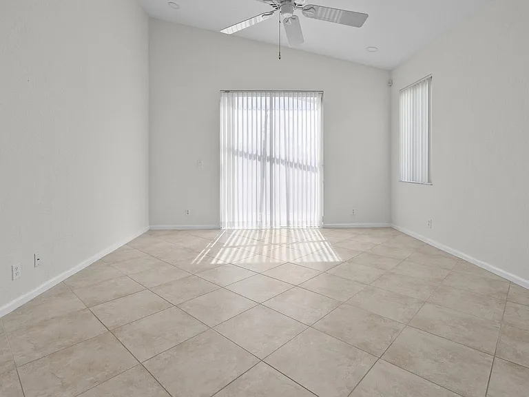 7835 NW 78th Ave #7835 — Photo 23