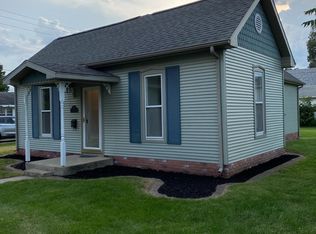 219 S Poplar St, Arthur, IL 61911
