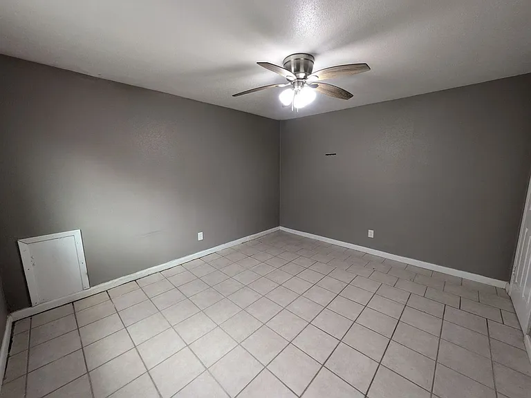 Sullivan Apartment Homes — Photo 9