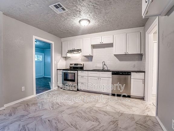 2nd image of 2604 NE 22nd St
