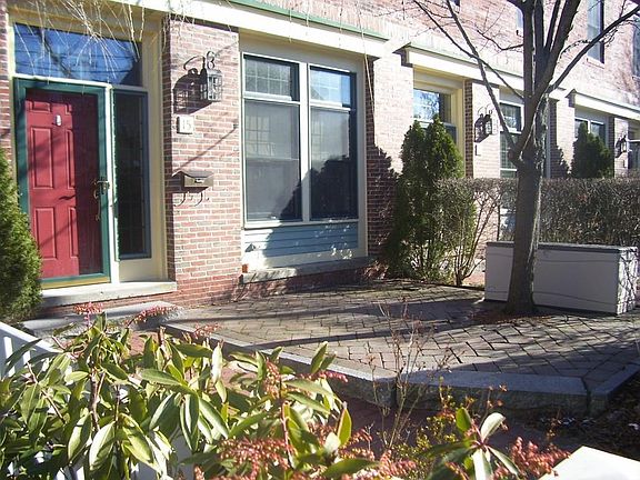 5th image of 15 Cousins St #1