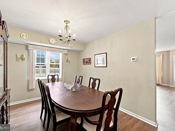 5th image of 18A W Mercer Ave
