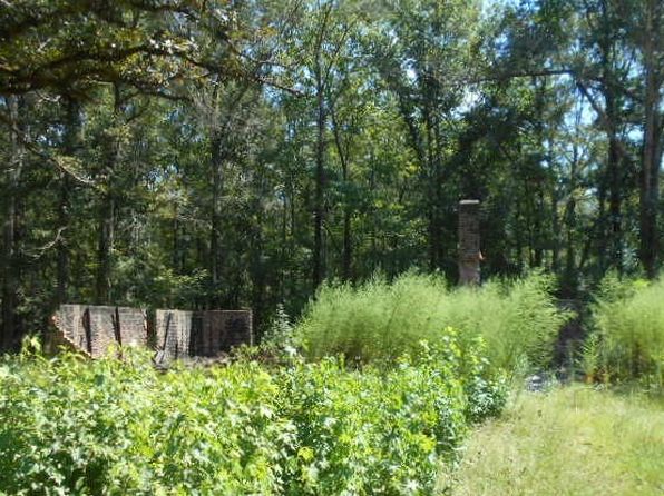 11 Carsey Ln, Silver Creek, MS 39663