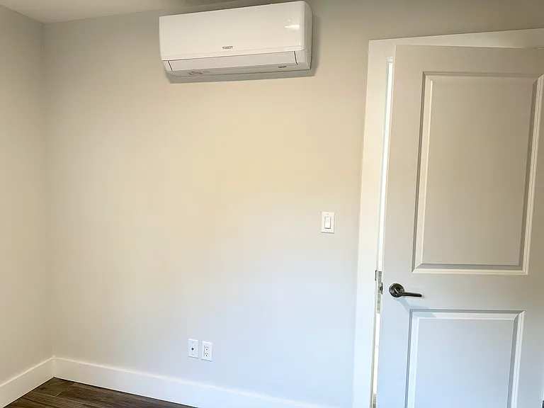129 Satterlee St #1 — Photo 9