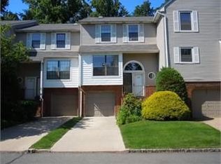 4506 Stonehedge Rd, Edison, NJ 08820