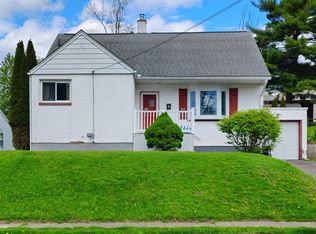 405 Groats St, Endicott, NY 13760