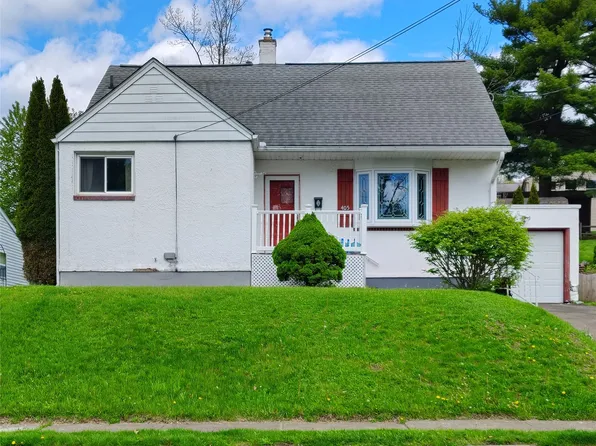 405 Groats St, Endicott, NY 13760