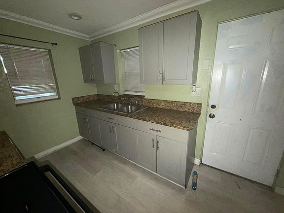 2nd image of 2121 NW 26TH Avenue
