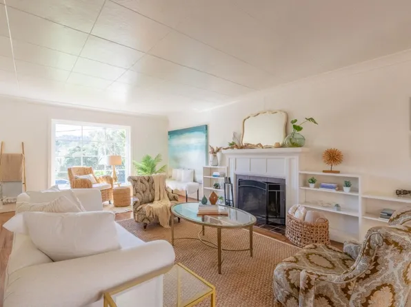 32 Via Ventura, Monterey, CA 93940