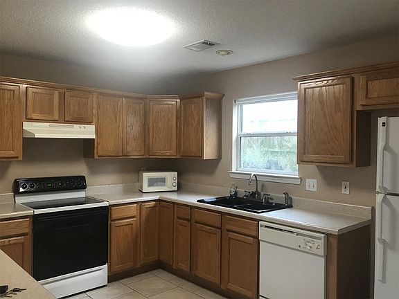 3rd image of 248 Bent Arrow Dr