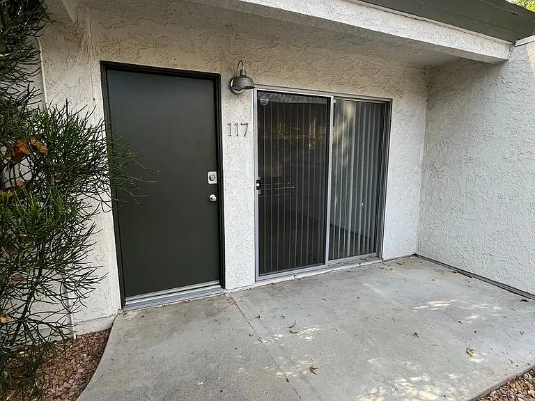 15432 Gault St — Photo 19