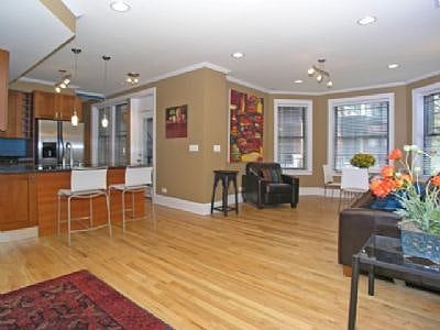 1st image of 1140 W Pratt Blvd APT 2w