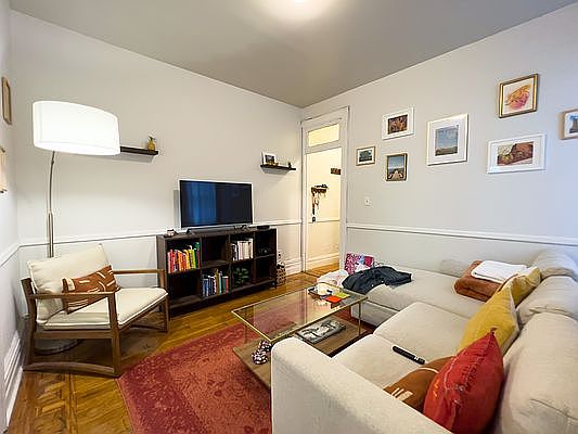 2nd image of 42 Bank St APT 31