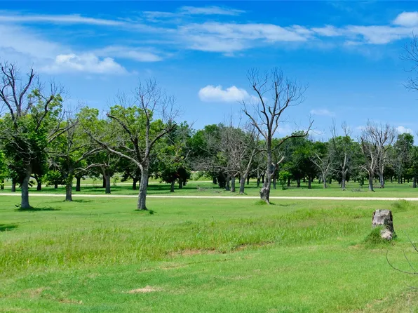 1700 Cirrus Loop, Granbury, TX 76049