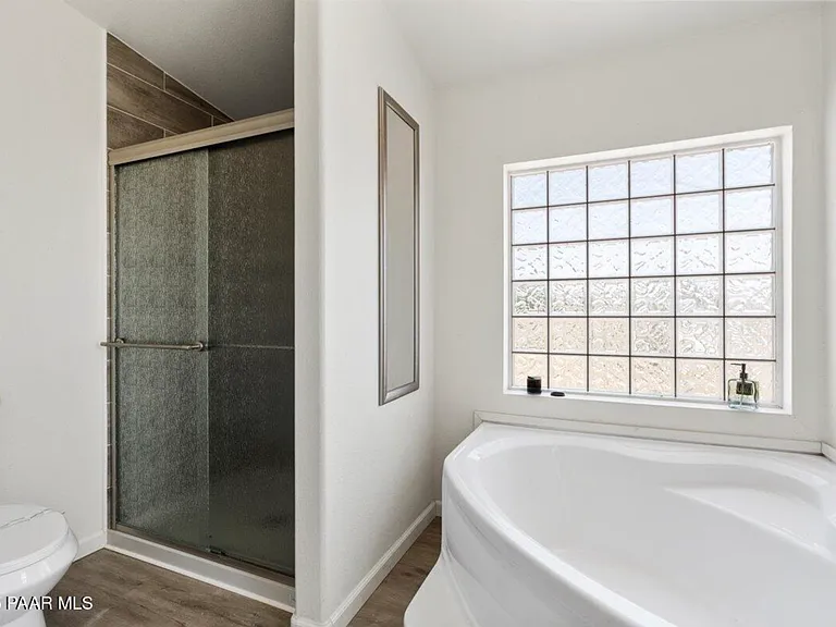 24175 N Los Angeles St — Photo 14