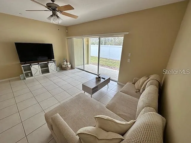 2 bed, 2.5 bath, 1322 sqft, $1,875 — Photo 4