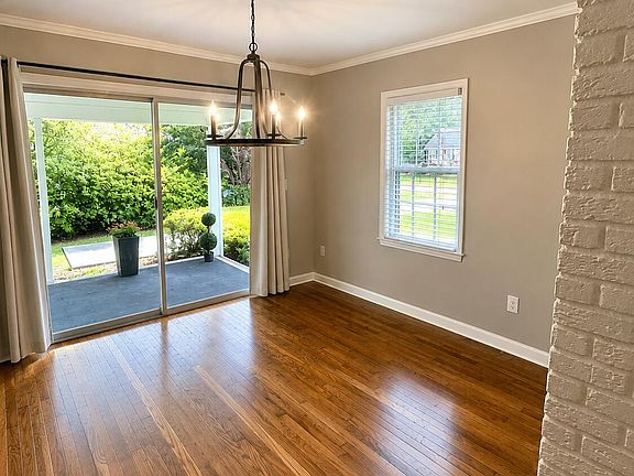 3rd image of 115 Woodlawn St