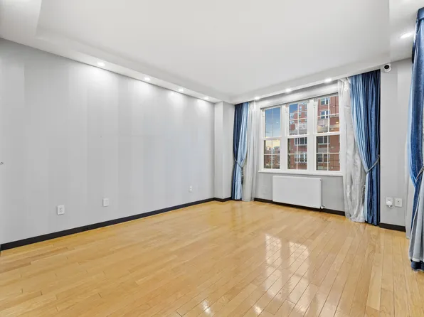 45 Oceana Drive East image 15 of 31