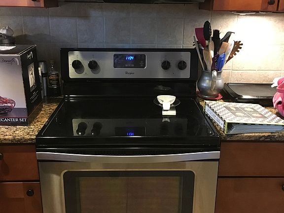 Modern SS Glass-top range and Microwave