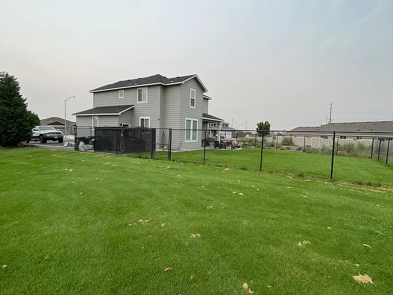 1639 S Beaumont Dr — Photo 2