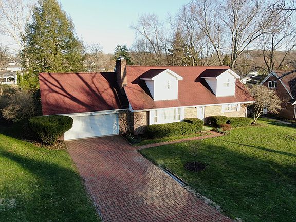 2nd image of 1578 Pleasantview Dr