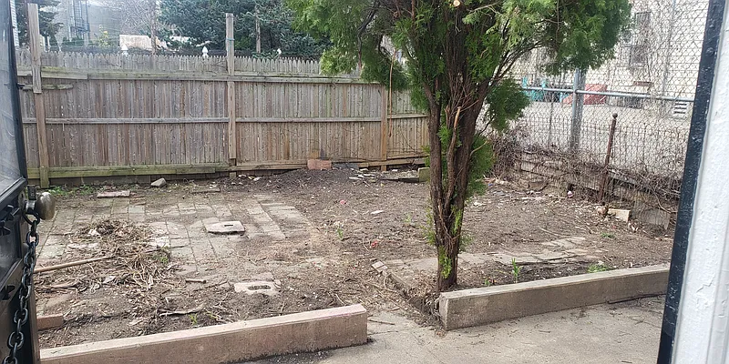 Rented by MCR Realty | media 18