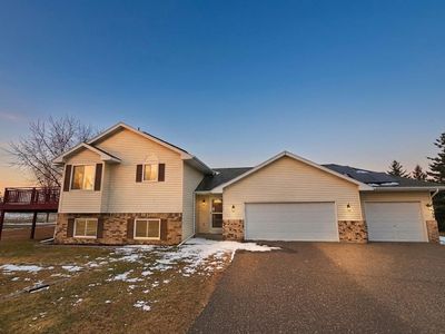 40566 Golden Ave, North Branch, MN, 55056
