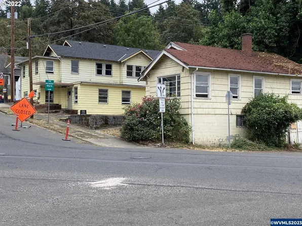 303 S High St, Oregon City, OR 97045