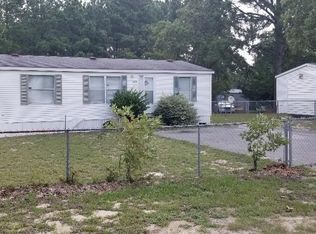 3501 Pioneer Dr, Hope Mills, NC 28348