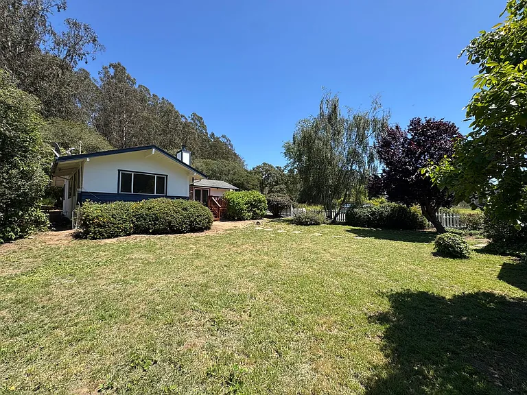 640 Peaceful Valley Dr — Photo 2