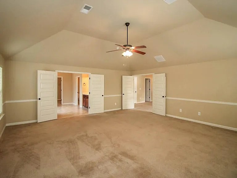 2733 Huntcliffe Dr — Photo 17