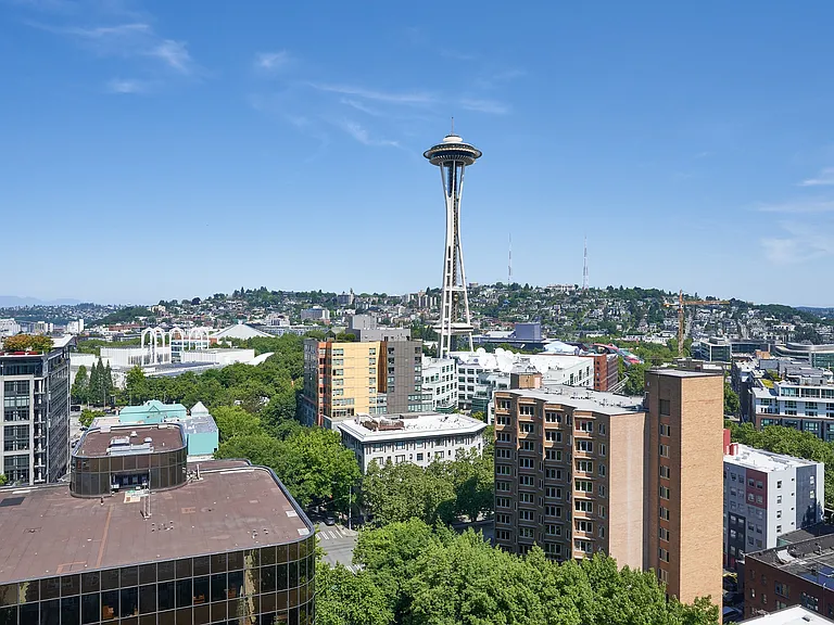 Centennial Tower & Court — Photo 18