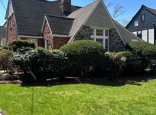 590 Maitland Ave, Teaneck, NJ 07666