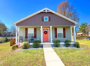 524 S Shamrock Ave, Landrum, SC 29356
