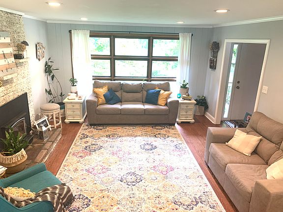 3rd image of 5405 NE Bellwood Ln