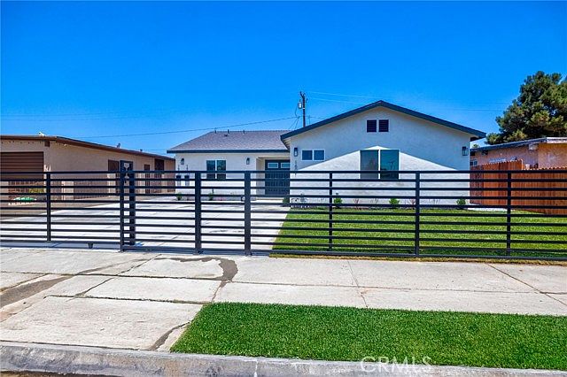 1st image of 1601 W 165th St