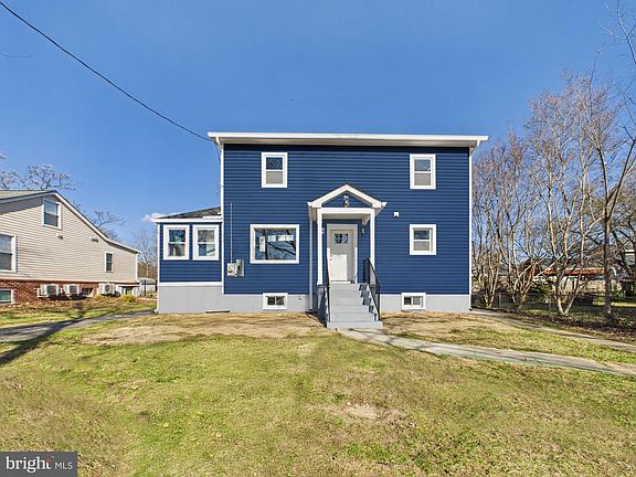 4th image of 5010 Pierce Ave