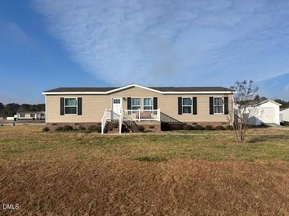 88 Stardust Ln, Selma, NC 27576